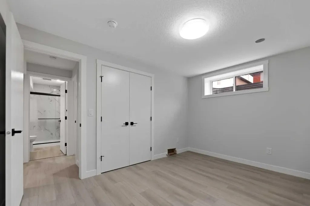 81 Saddlecrest Green NE Calgary AB T3J5N4