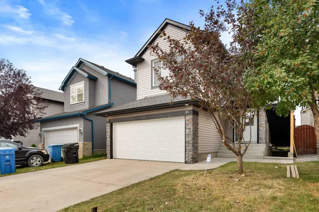 81 Saddlecrest Green NE Calgary AB T3J5N4