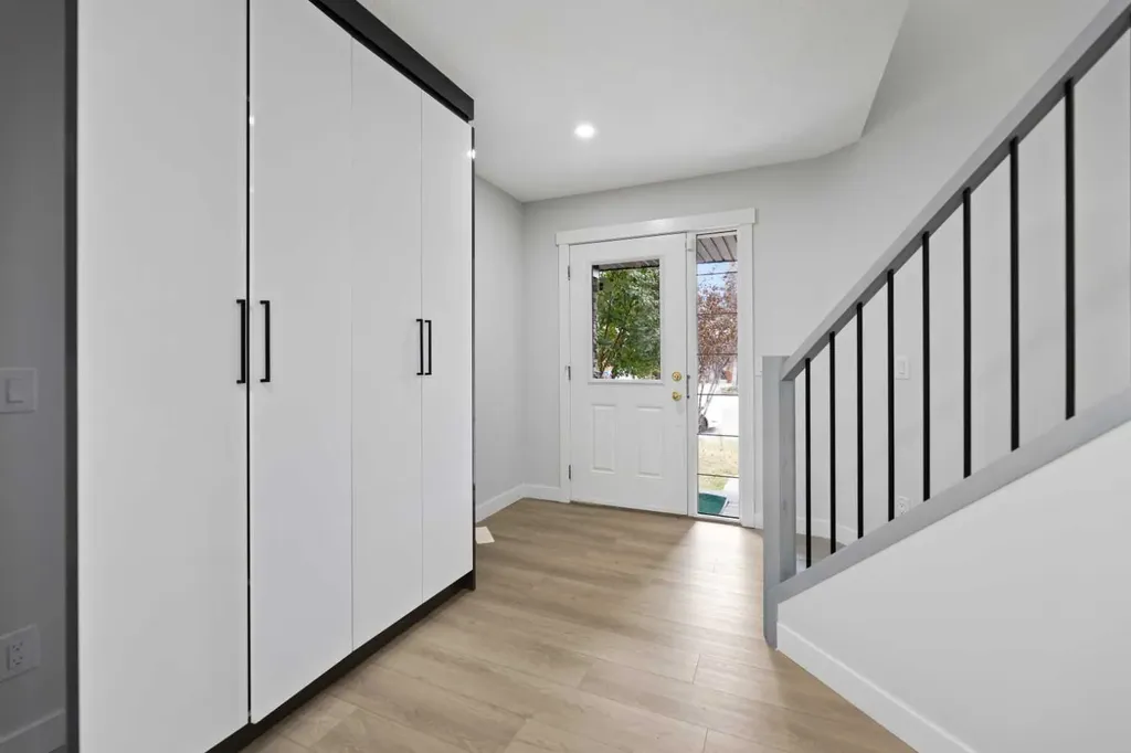 81 Saddlecrest Green NE Calgary AB T3J5N4