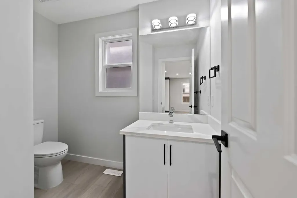 81 Saddlecrest Green NE Calgary AB T3J5N4