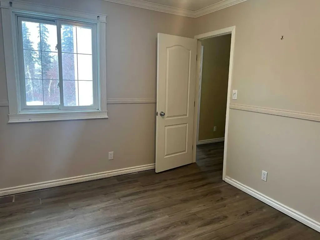 893 Timberline Fort Mcmurray AB T9K 1E9