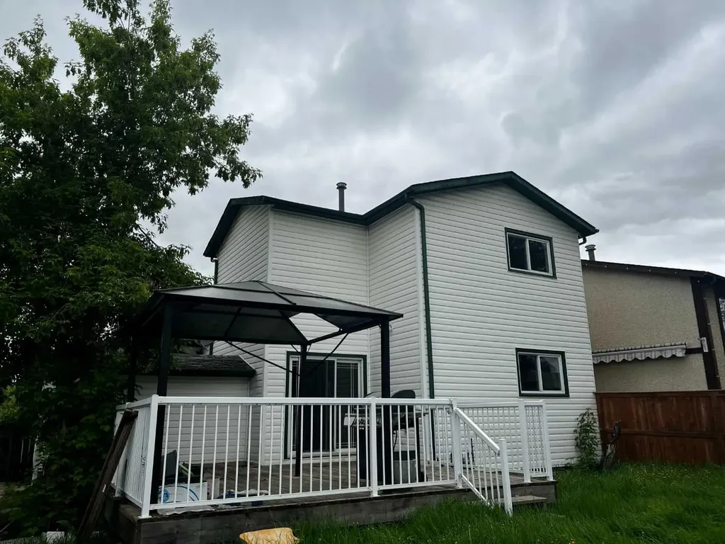 893 Timberline Fort Mcmurray AB T9K 1E9