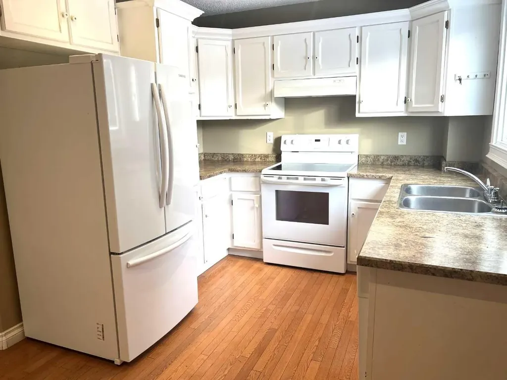 893 Timberline Fort Mcmurray AB T9K 1E9