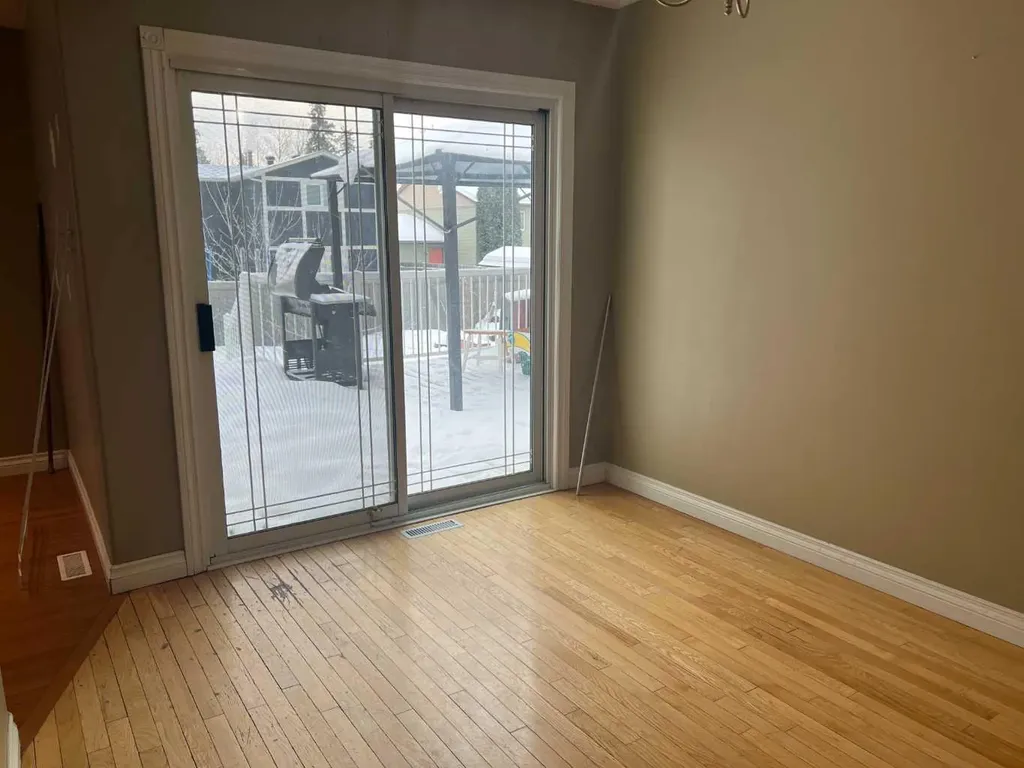 893 Timberline Fort Mcmurray AB T9K 1E9