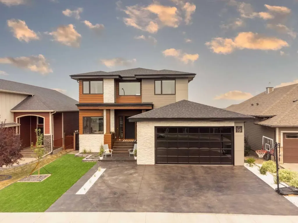 19 Stonecrest Point W Lethbridge AB T1K 6W3