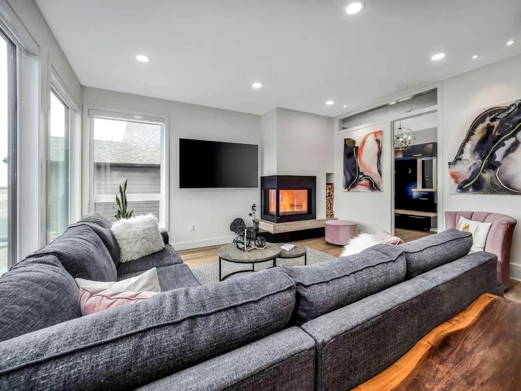 19 Stonecrest Point W Lethbridge AB T1K 6W3