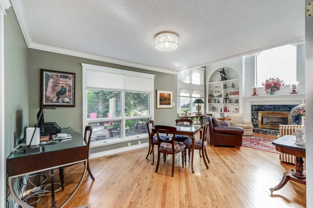 2003 Bay Shore Road SW Calgary AB T2V 3M4