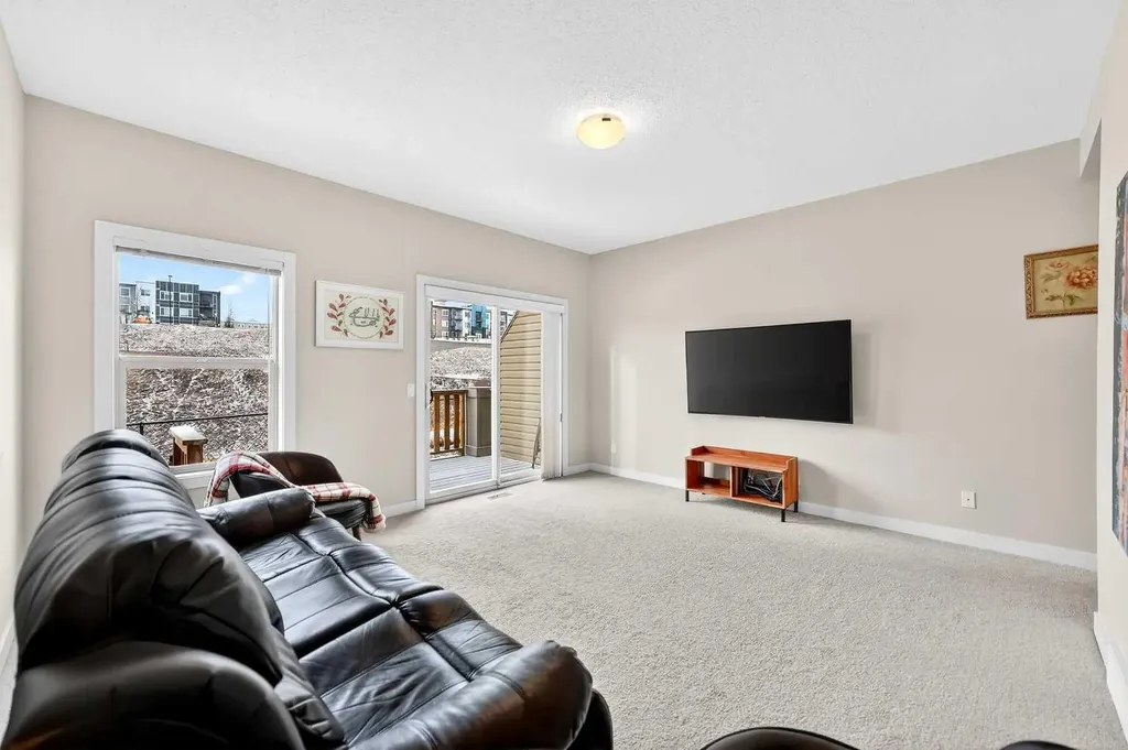 403 Sage Hill Grove NW Calgary AB T3R 0Z8