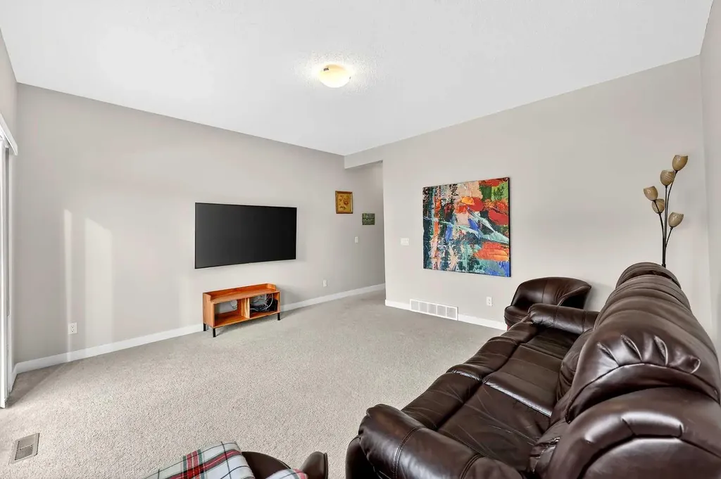 403 Sage Hill Grove NW Calgary AB T3R 0Z8
