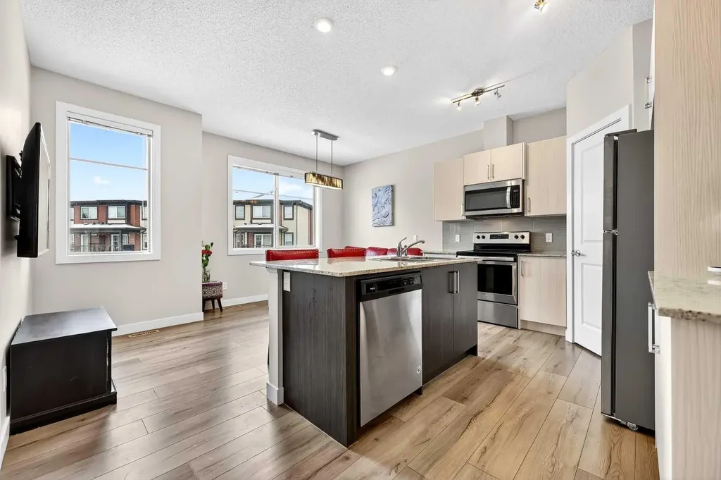 403 Sage Hill Grove NW Calgary AB T3R 0Z8
