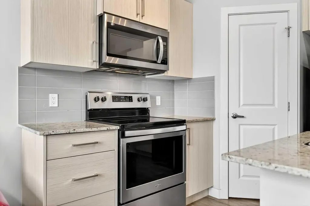 403 Sage Hill Grove NW Calgary AB T3R 0Z8
