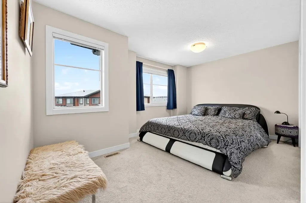 403 Sage Hill Grove NW Calgary AB T3R 0Z8