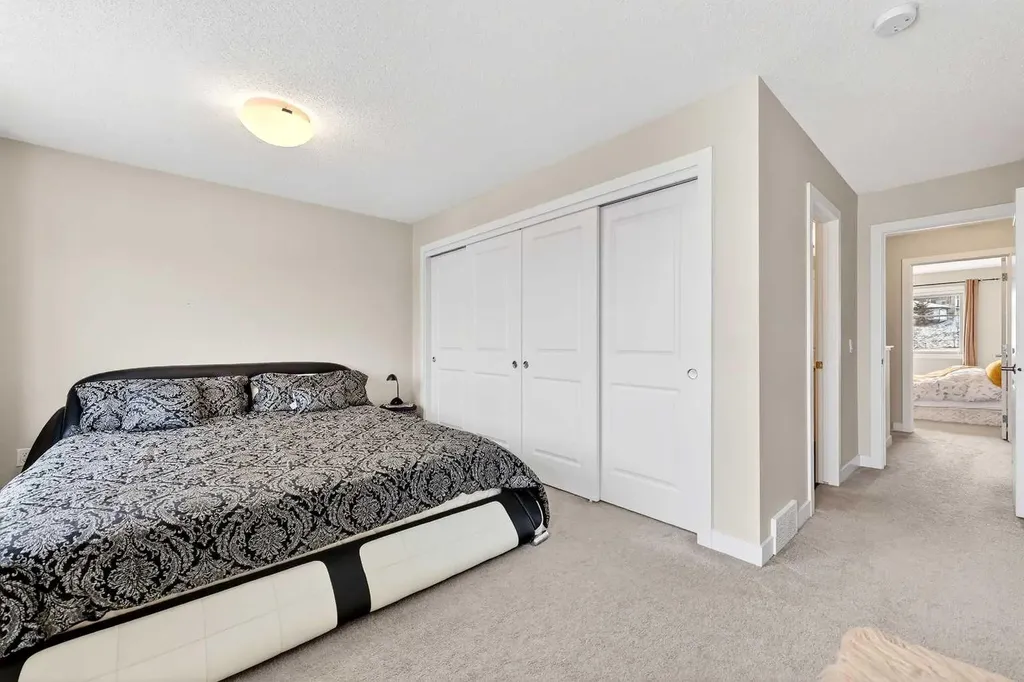 403 Sage Hill Grove NW Calgary AB T3R 0Z8