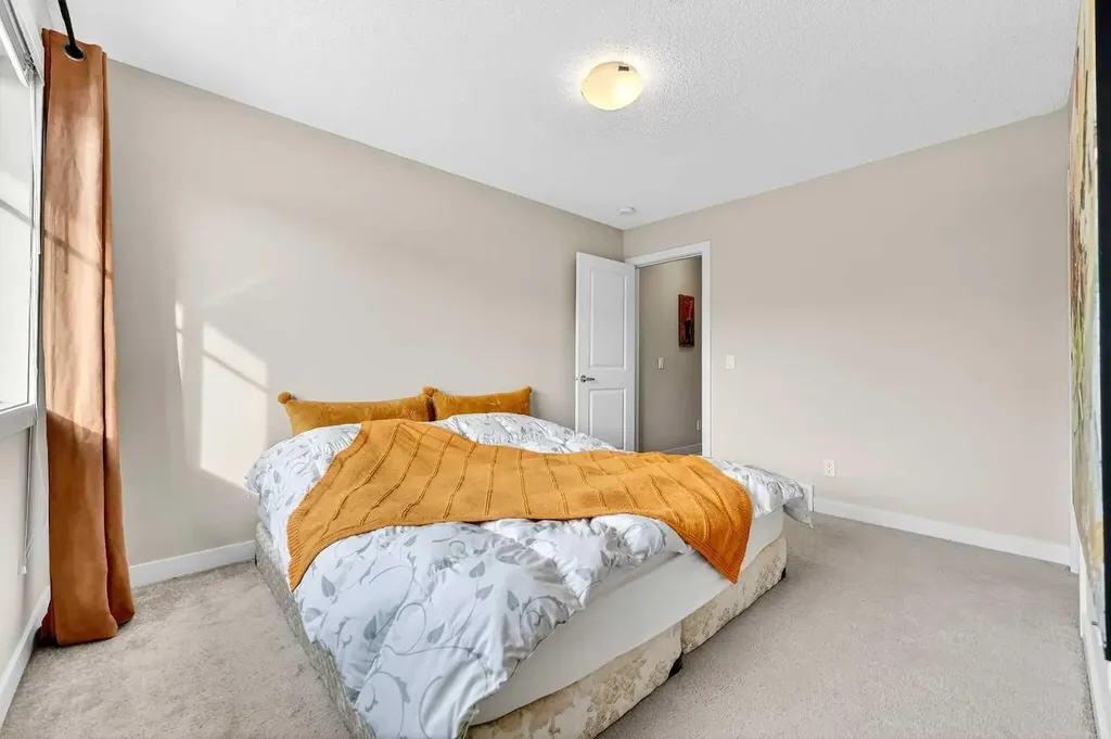 403 Sage Hill Grove NW Calgary AB T3R 0Z8