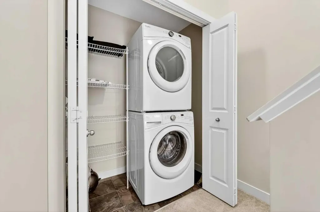 403 Sage Hill Grove NW Calgary AB T3R 0Z8