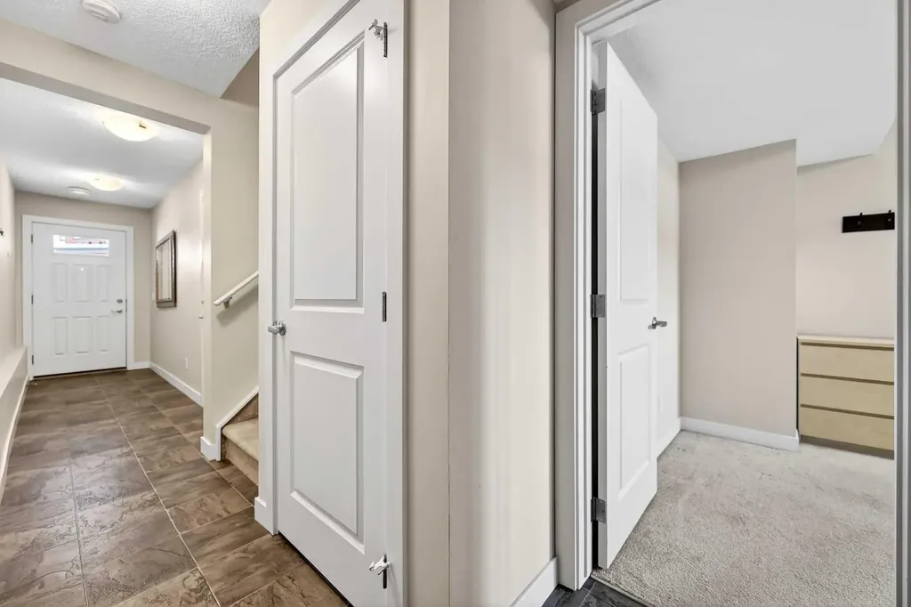 403 Sage Hill Grove NW Calgary AB T3R 0Z8