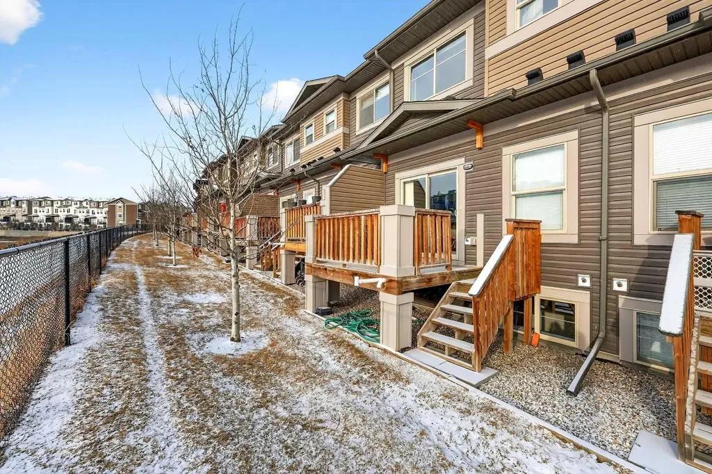 403 Sage Hill Grove NW Calgary AB T3R 0Z8
