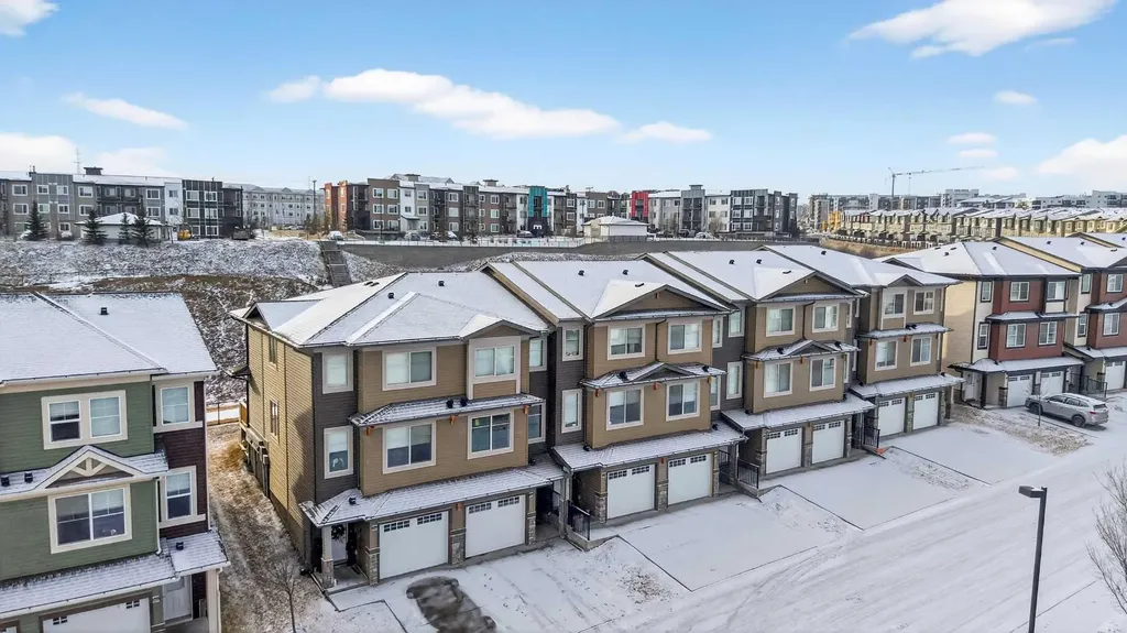 403 Sage Hill Grove NW Calgary AB T3R 0Z8