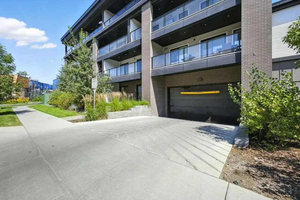 4275 Norford Avenue NW Calgary AB T3B 6M2
