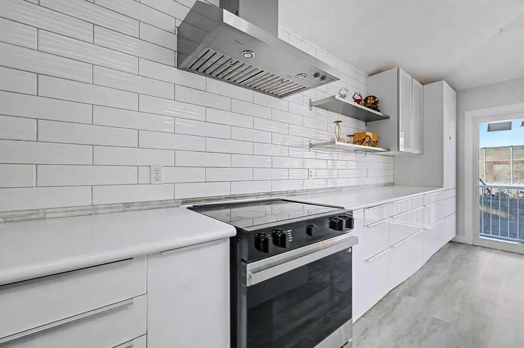 267 Panamount Hill NW Calgary AB T3K 5M3