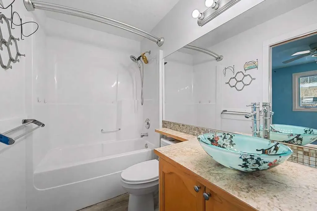 267 Panamount Hill NW Calgary AB T3K 5M3