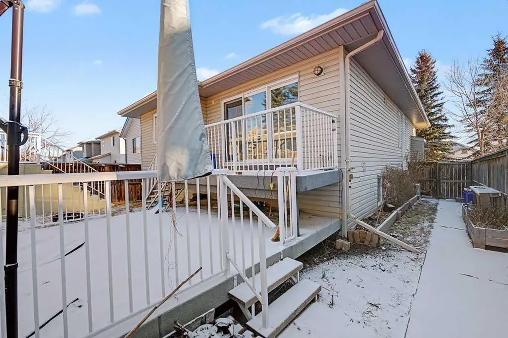 267 Panamount Hill NW Calgary AB T3K 5M3