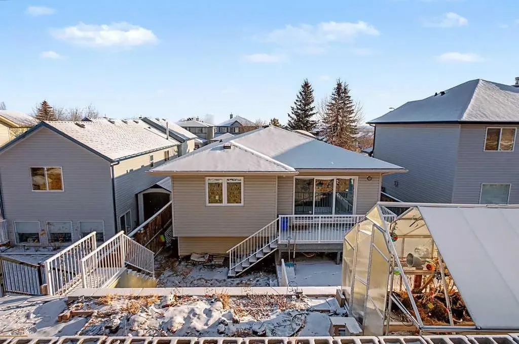 267 Panamount Hill NW Calgary AB T3K 5M3