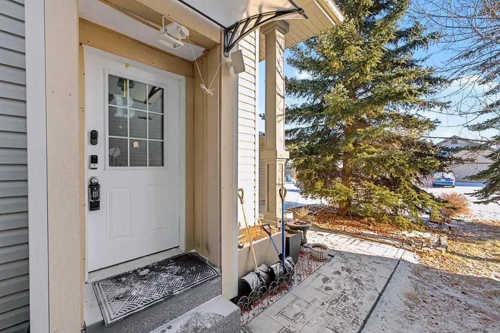 267 Panamount Hill NW Calgary AB T3K 5M3