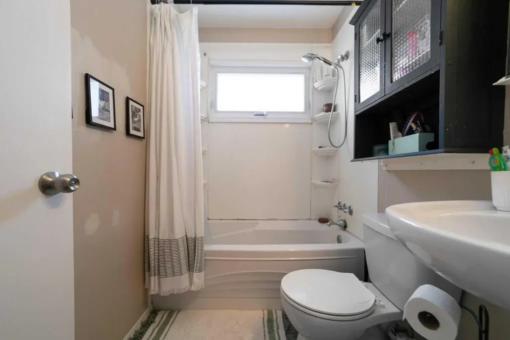5228 53 Avenue Viking AB T0B4N0
