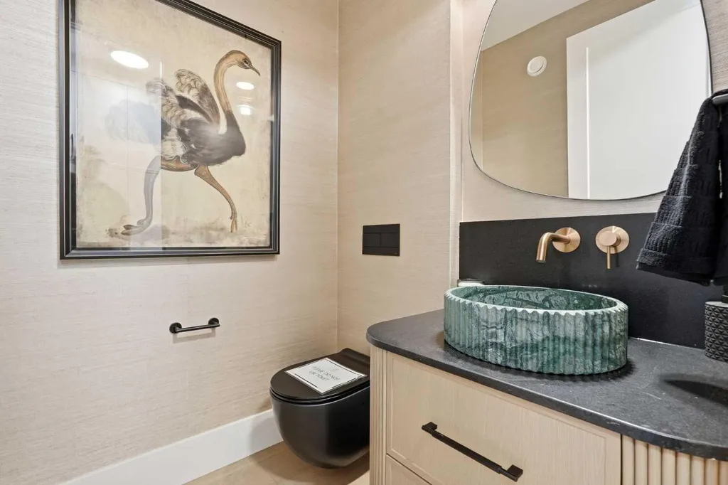 1700 73 Street SW Calgary AB T3H 0J6