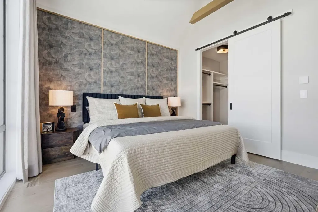 1700 73 Street SW Calgary AB T3H 0J6