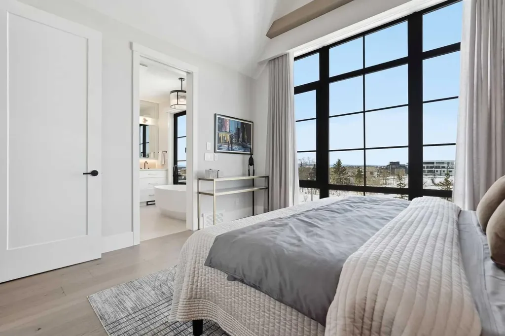 1700 73 Street SW Calgary AB T3H 0J6