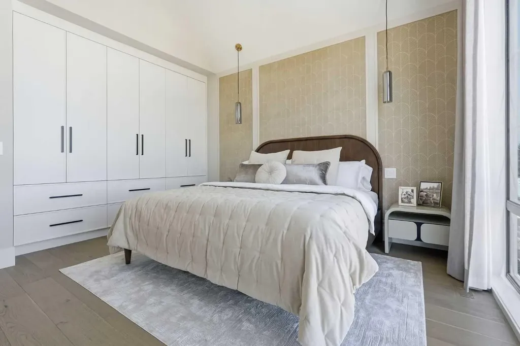 1700 73 Street SW Calgary AB T3H 0J6