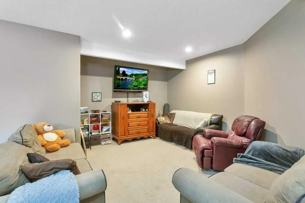 35276 Range Road 10 - 110 Rural Red Deer County AB T4G 1T8