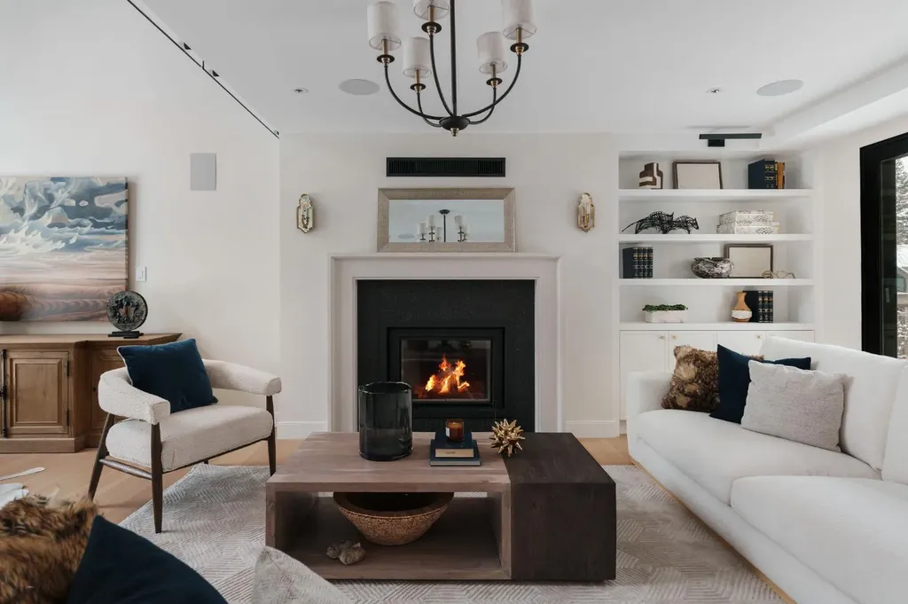 112 Pump Hill Green SW Calgary AB T2V 4L4