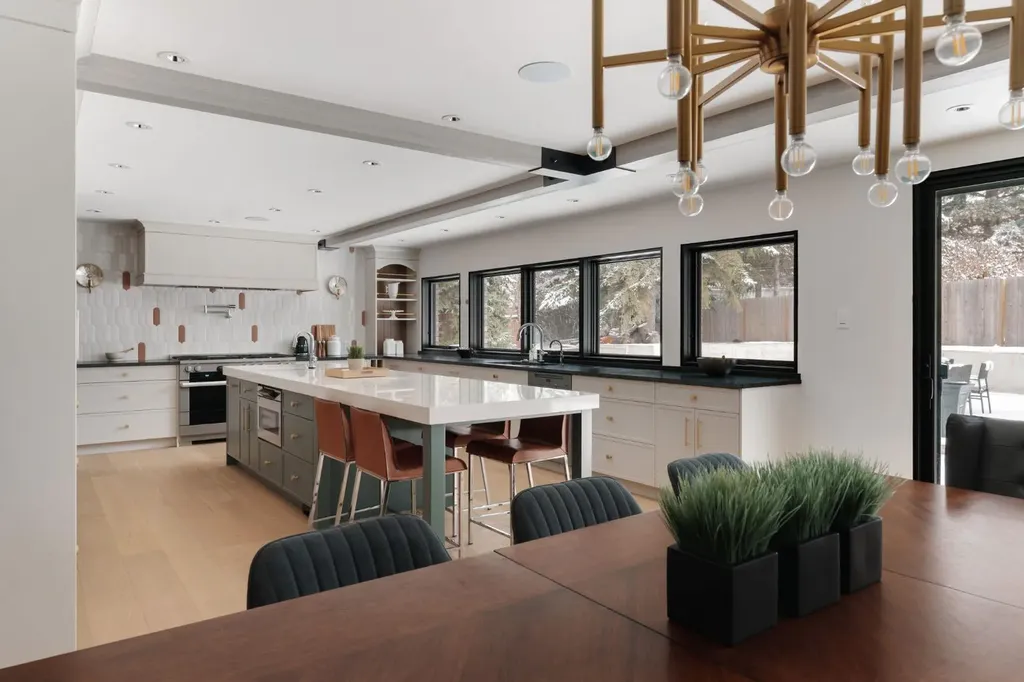 112 Pump Hill Green SW Calgary AB T2V 4L4