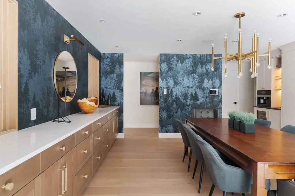 112 Pump Hill Green SW Calgary AB T2V 4L4
