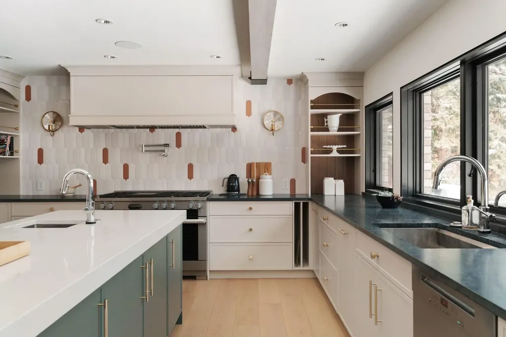 112 Pump Hill Green SW Calgary AB T2V 4L4