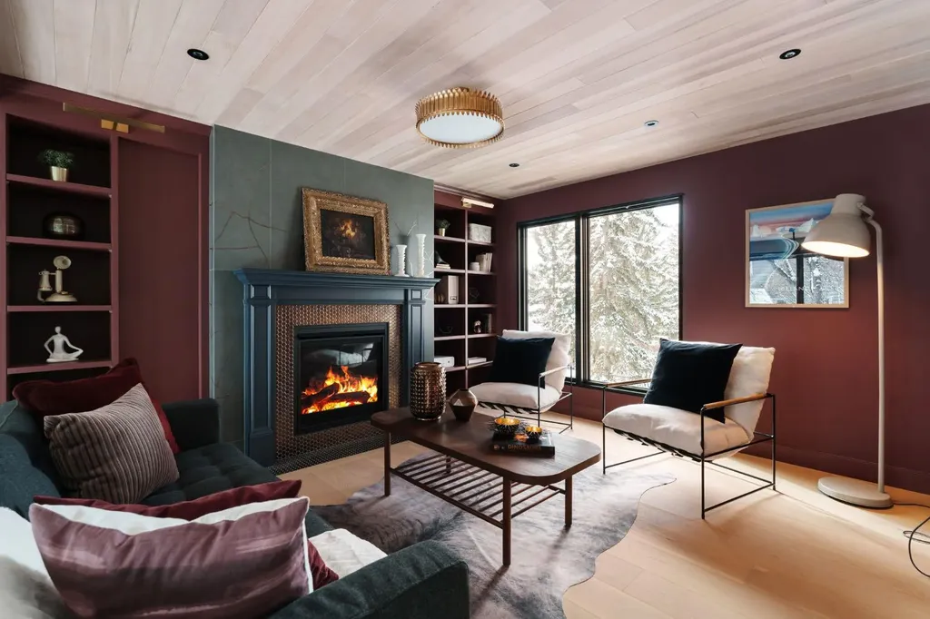 112 Pump Hill Green SW Calgary AB T2V 4L4