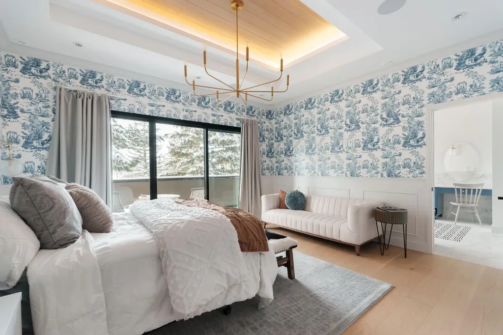112 Pump Hill Green SW Calgary AB T2V 4L4