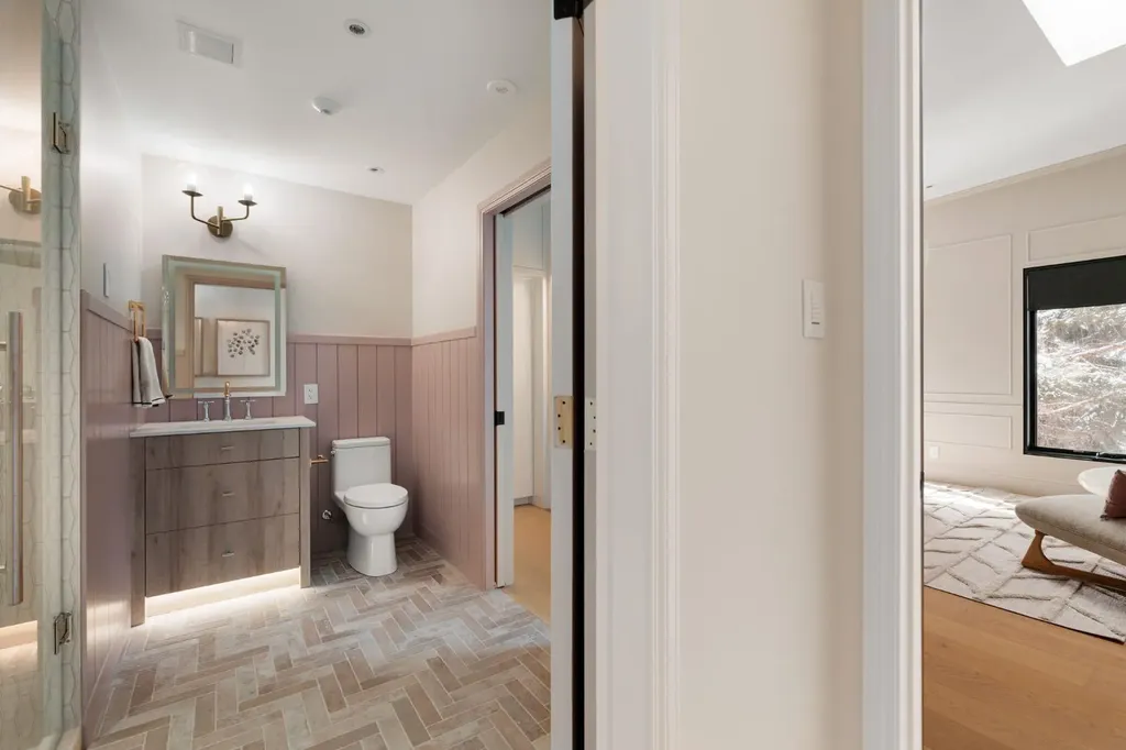 112 Pump Hill Green SW Calgary AB T2V 4L4