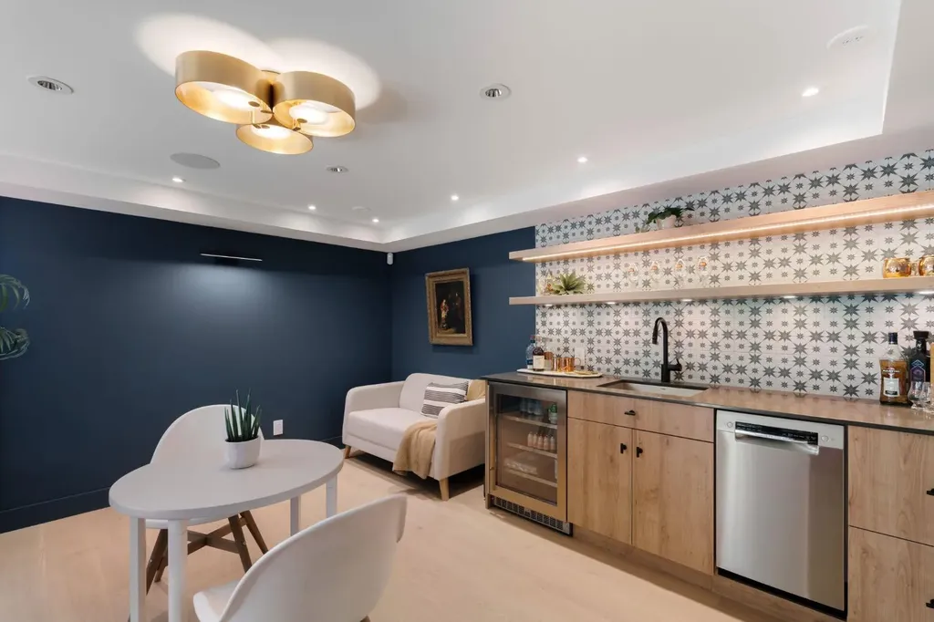 112 Pump Hill Green SW Calgary AB T2V 4L4