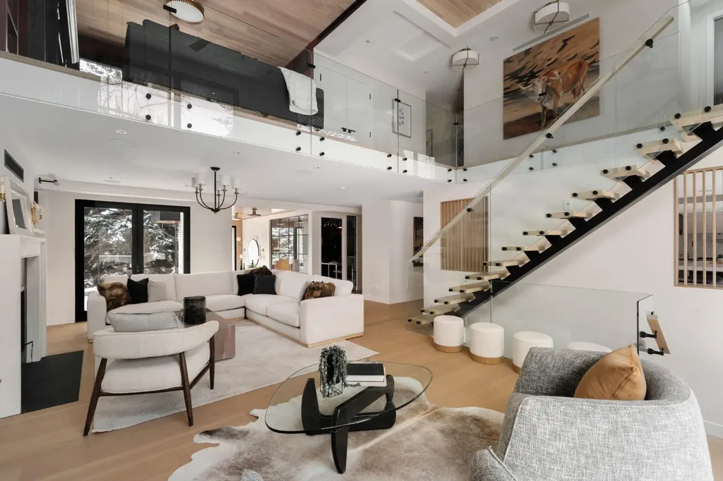 112 Pump Hill Green SW Calgary AB T2V 4L4