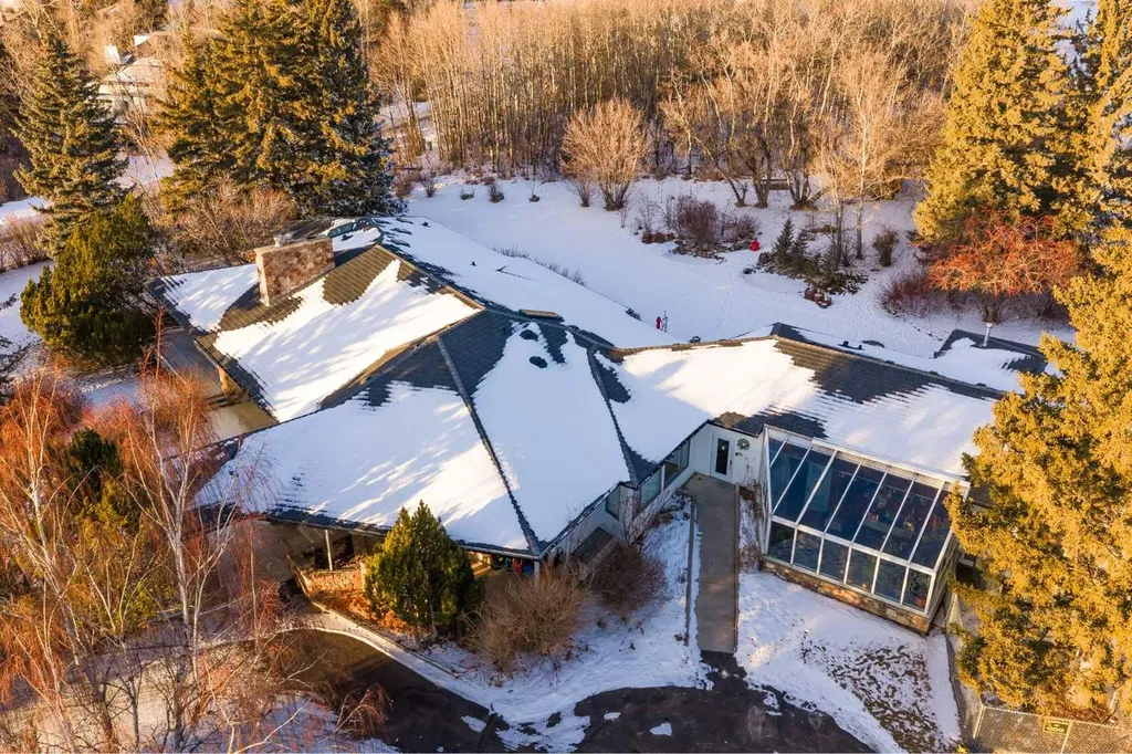 187 Slopeview Drive SW Calgary AB T3H 4G6