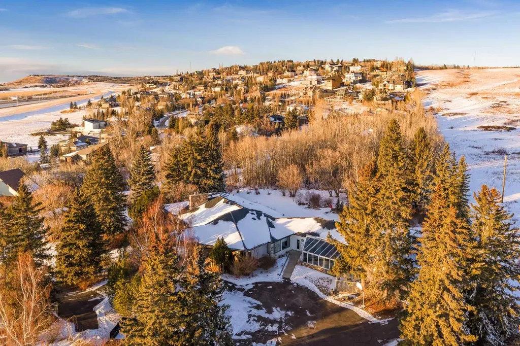 187 Slopeview Drive SW Calgary AB T3H 4G6