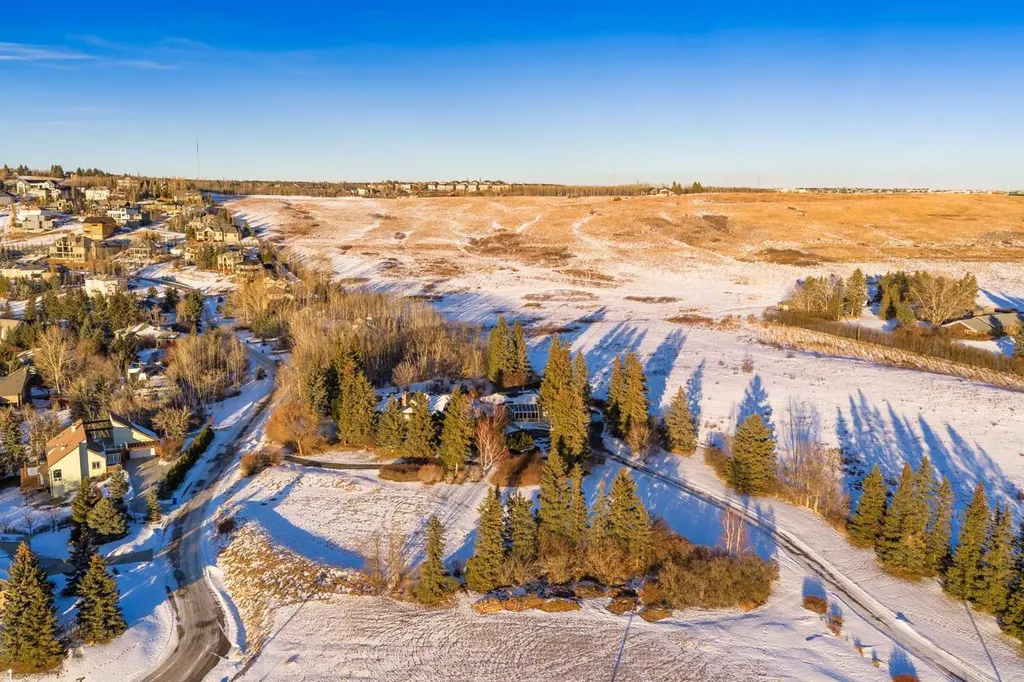 187 Slopeview Drive SW Calgary AB T3H 4G6
