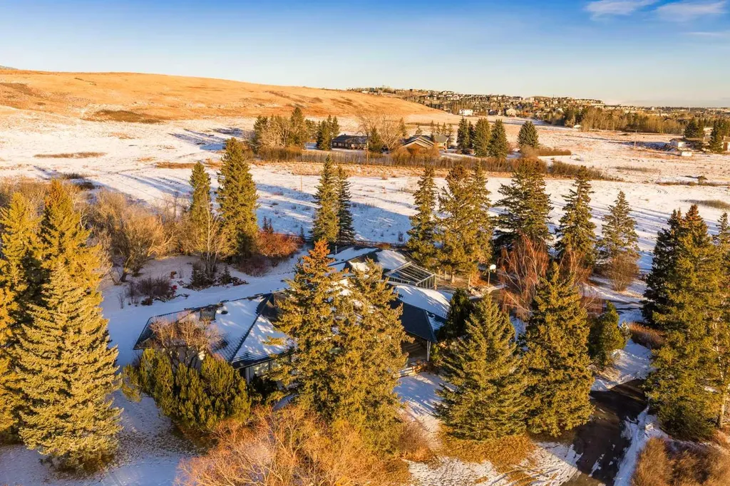 187 Slopeview Drive SW Calgary AB T3H 4G6