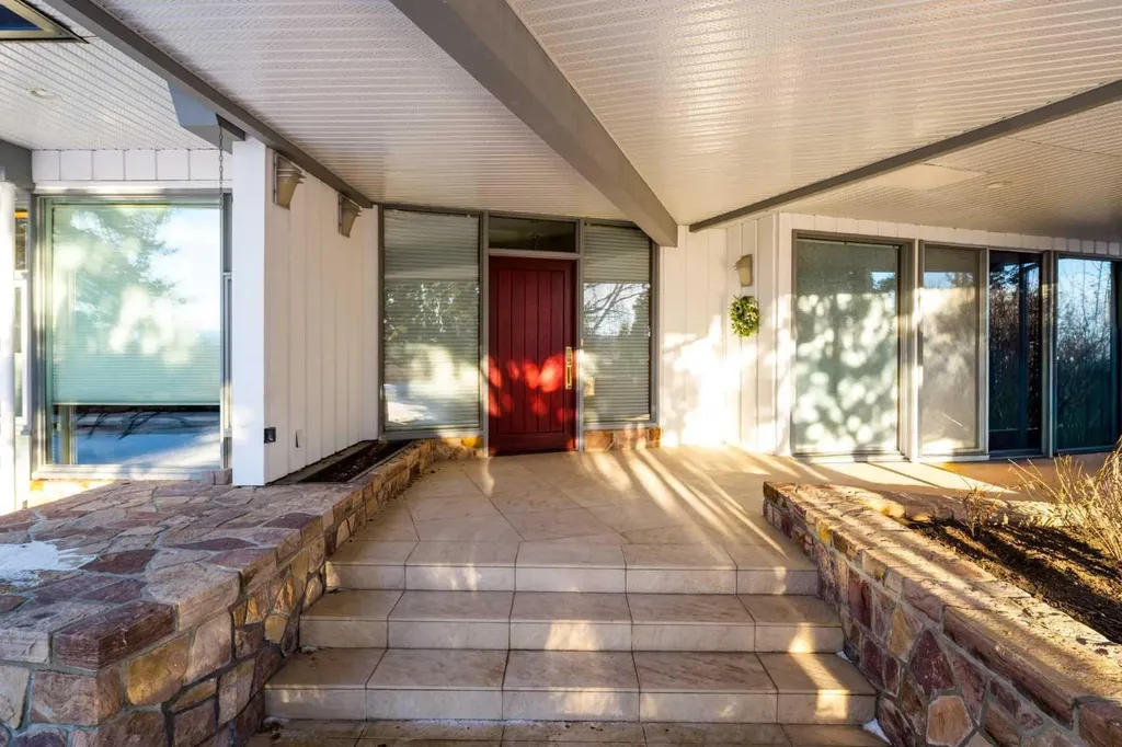 187 Slopeview Drive SW Calgary AB T3H 4G6