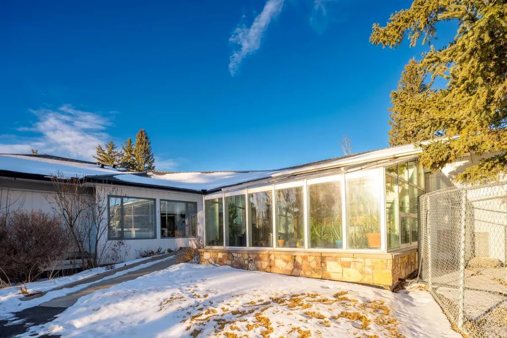 187 Slopeview Drive SW Calgary AB T3H 4G6