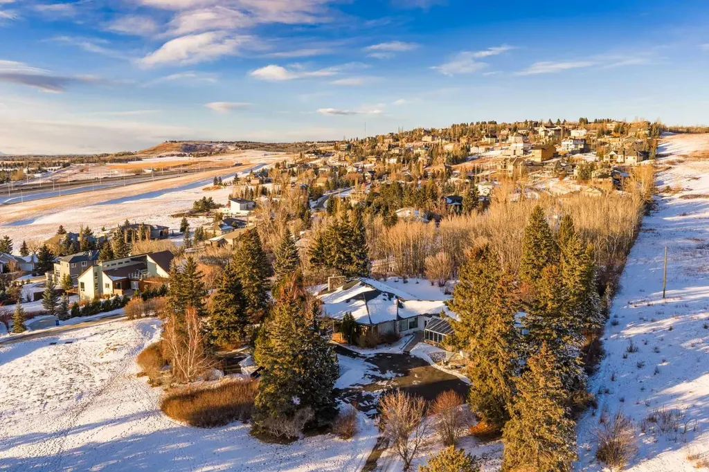 187 Slopeview Drive SW Calgary AB T3H 4G6